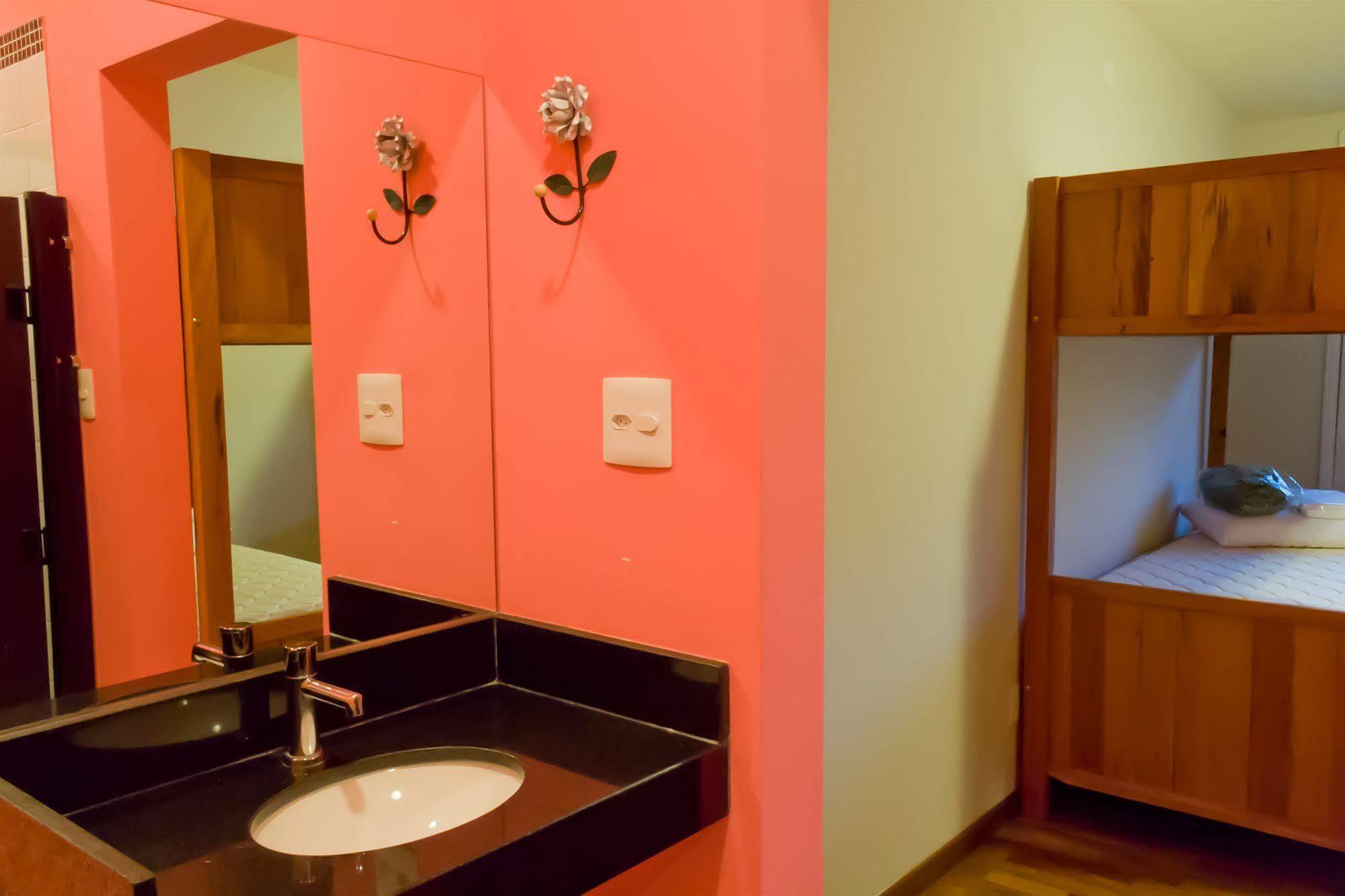 Bh Boutique Hostel Белу-Оризонти Экстерьер фото