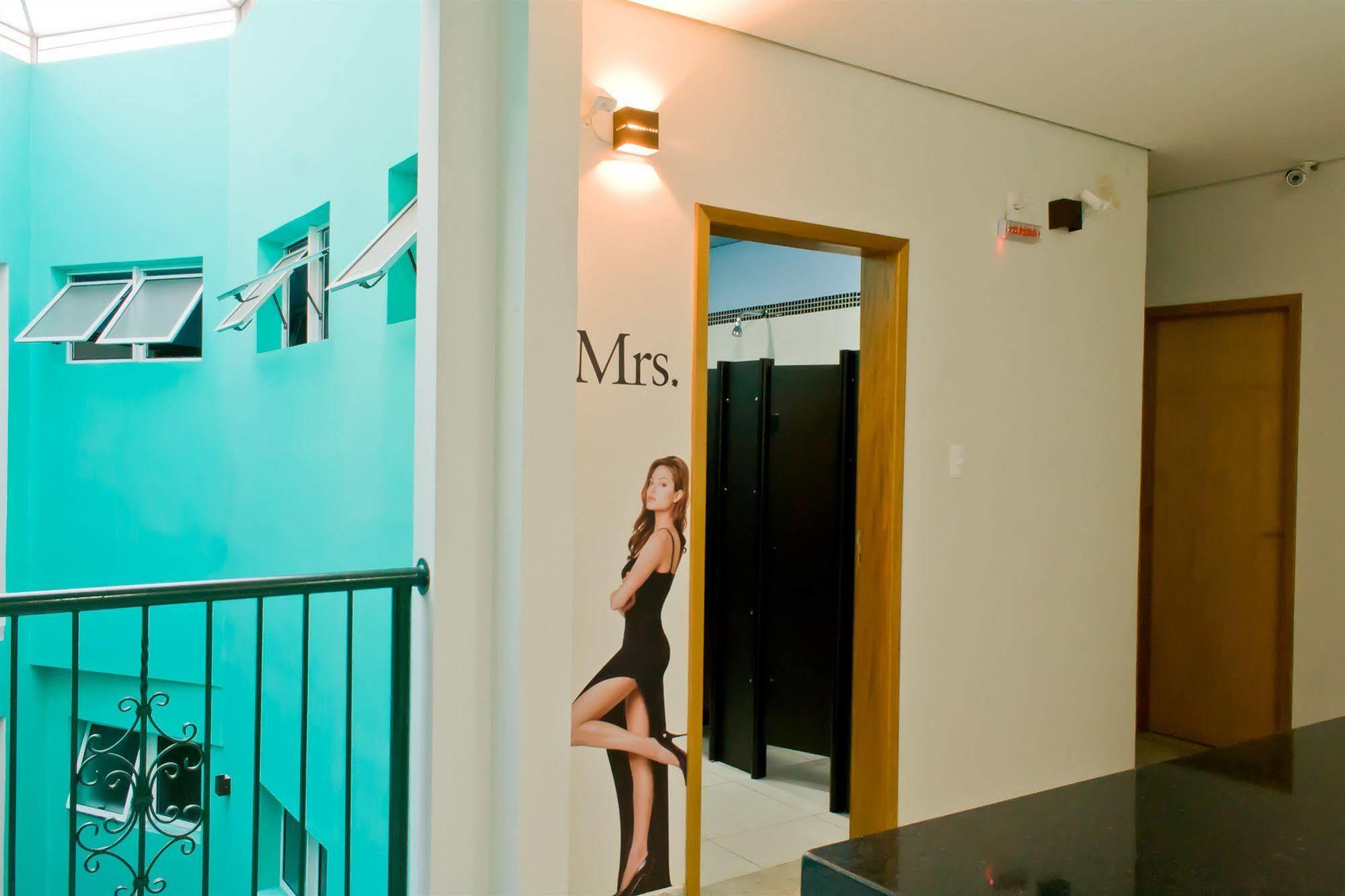 Bh Boutique Hostel Белу-Оризонти Экстерьер фото